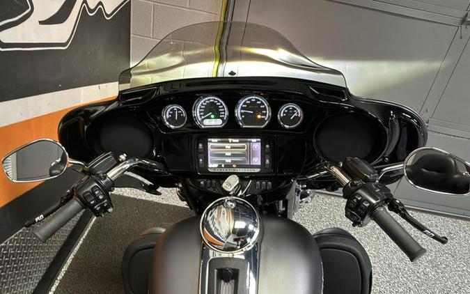 2017 Harley-Davidson® FLHTKL - Ultra Limited Low