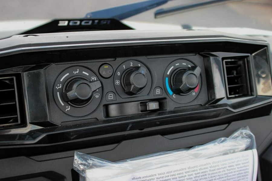 New 2025 KAWASAKI RIDGE XR DELUXE HVAC