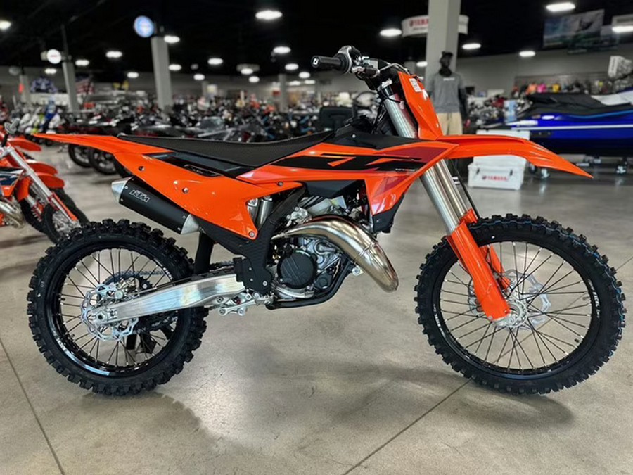 2025 KTM SX