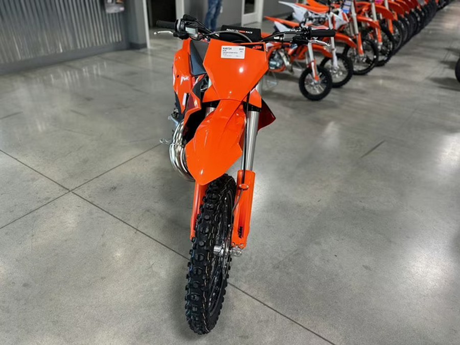 2025 KTM SX