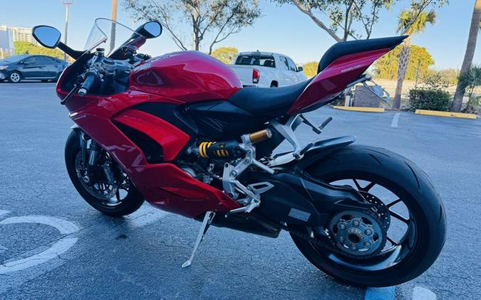 2024 Ducati Panigale V2 Red