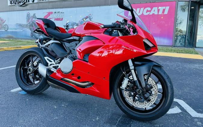 2024 Ducati Panigale V2 Red