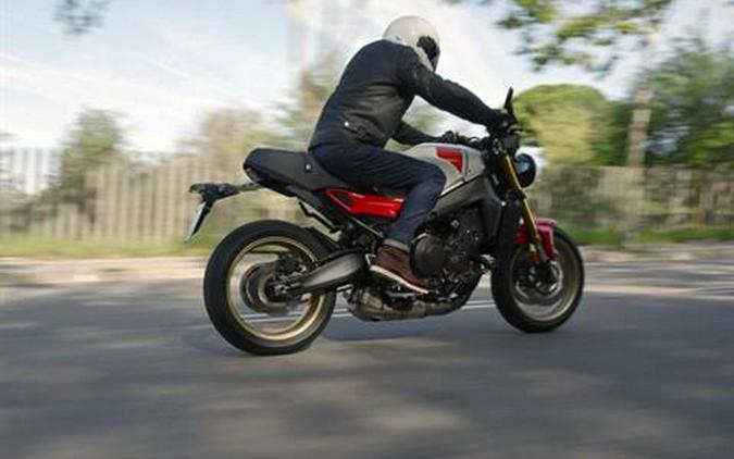 2025 Yamaha XSR900
