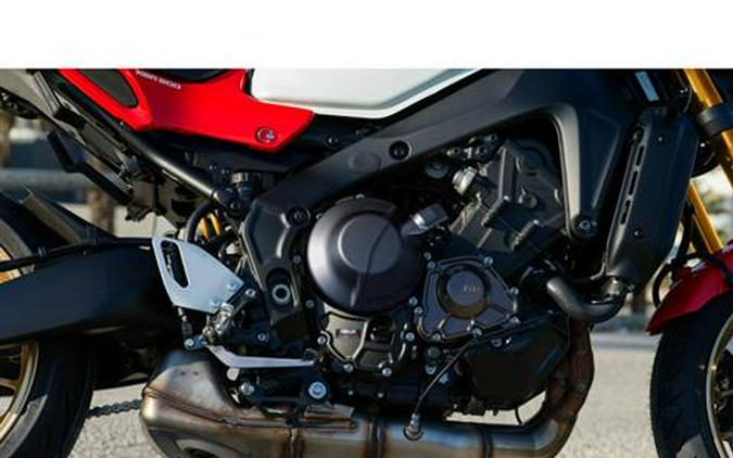 2025 Yamaha XSR900