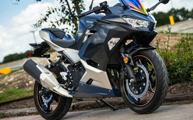 2023 Kawasaki Ninja 400 ABS Metallic Magnetic Dark Gray/Twiligh