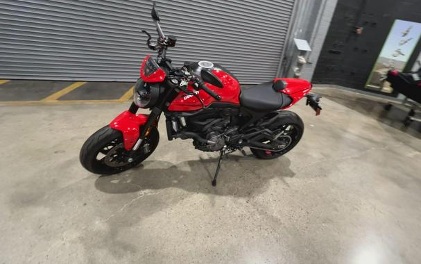 2022 Ducati MONSTER PLUS