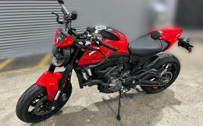 2022 Ducati MONSTER PLUS