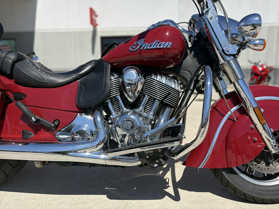 2017 Indian Motorcycle SPRINGFIELD RED 49ST