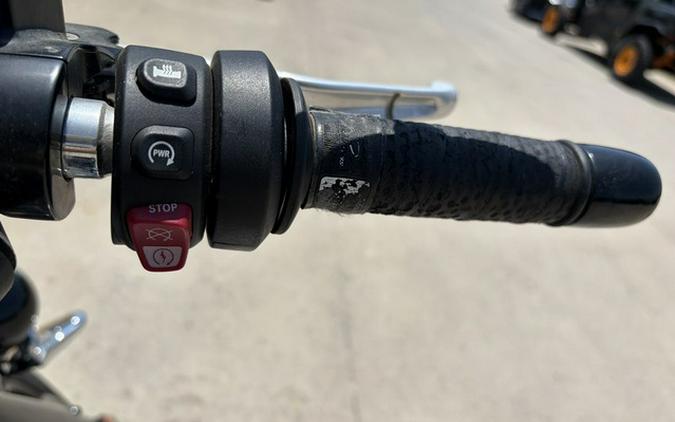 2022 BMW R 18 Classic 719 Galaxy Dust Metallic/Titan Silver 2 Metallic