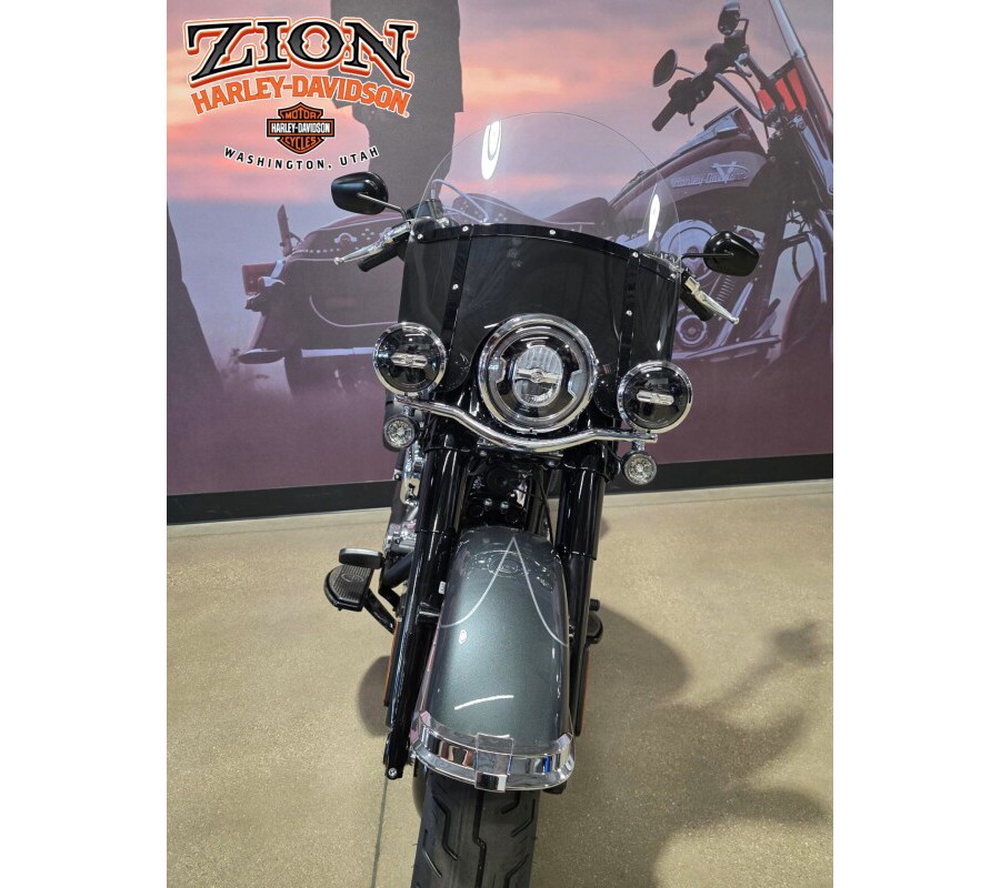 2025 Heritage Softail Classic IRON HORSE MTLC