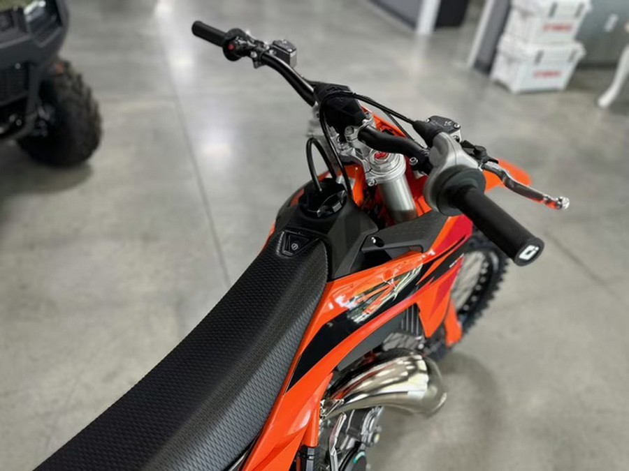 2025 KTM SX