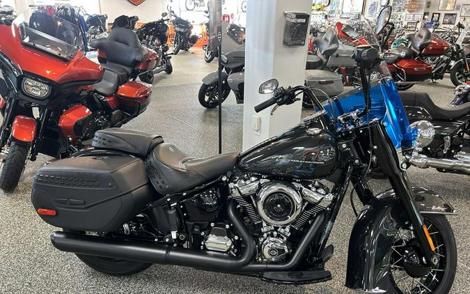 2026 Harley-Davidson® FLHC Heritage Classic- Enthusiast