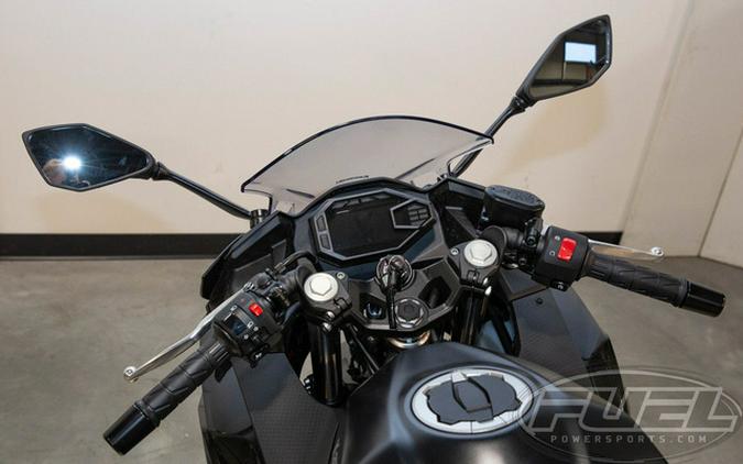 2026 Kawasaki Ninja 500 ABS Metallic Flat Spark Black
