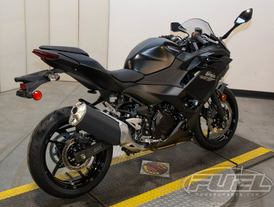 2026 Kawasaki Ninja 500 ABS Metallic Flat Spark Black