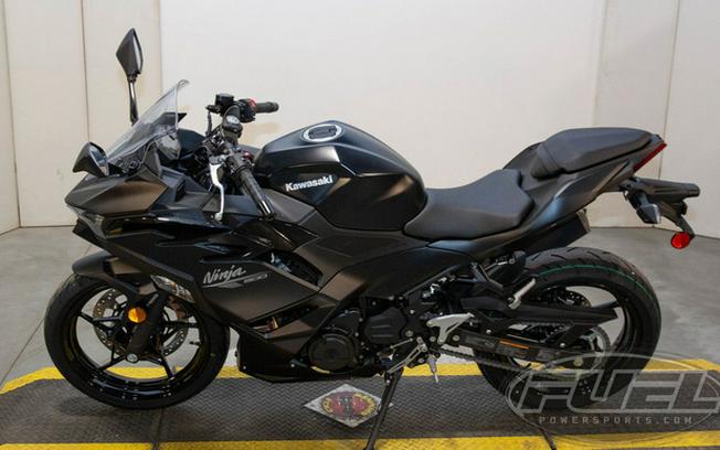 2026 Kawasaki Ninja 500 ABS Metallic Flat Spark Black