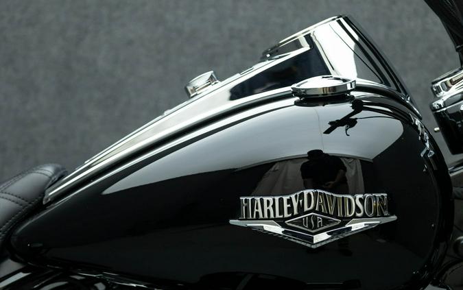 2019 HARLEY DAVIDSON FLHR ROAD KING