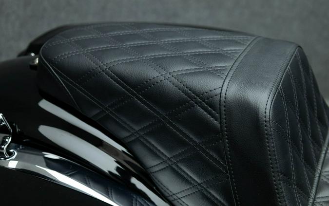 2019 HARLEY DAVIDSON FLHR ROAD KING