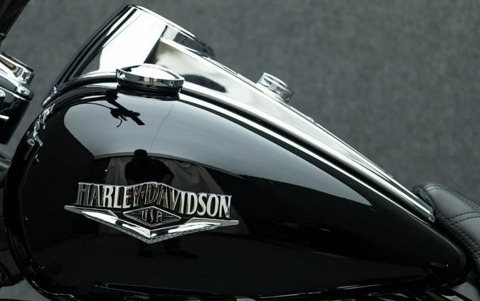 2019 HARLEY DAVIDSON FLHR ROAD KING