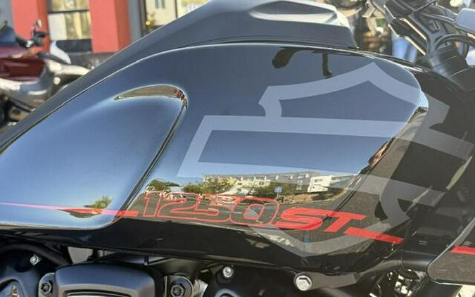 2026 Harley-Davidson® Pan America® 1250 ST Vivid Black Black Trim