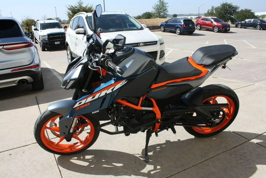 2025 KTM Duke 390