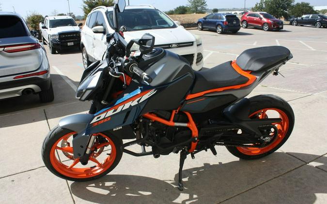 2025 KTM Duke 390