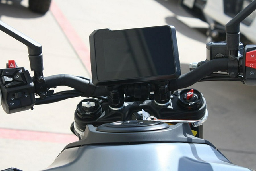 2025 KTM Duke 390
