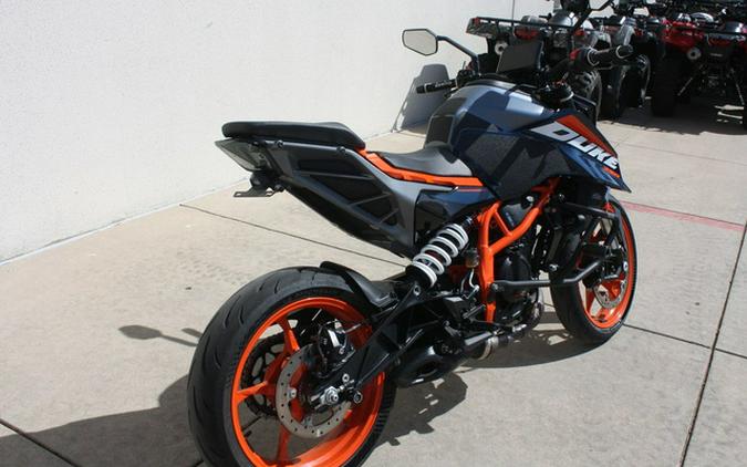 2025 KTM Duke 390