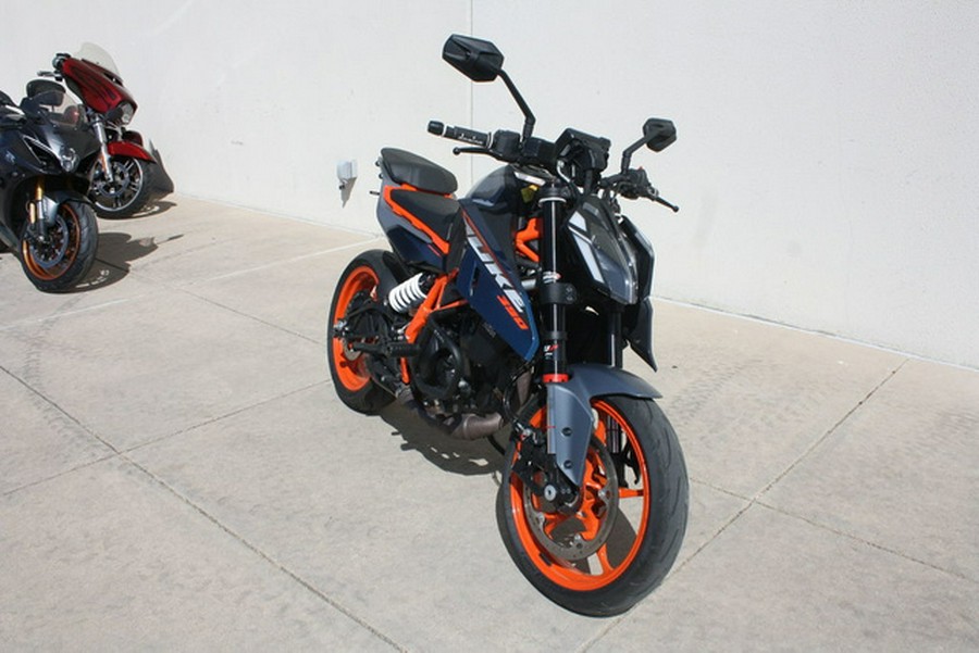 2025 KTM Duke 390