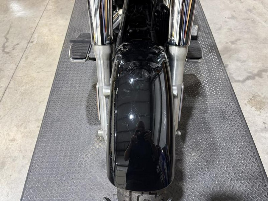 2012 Harley-Davidson® FLD - Dyna® Switchback™