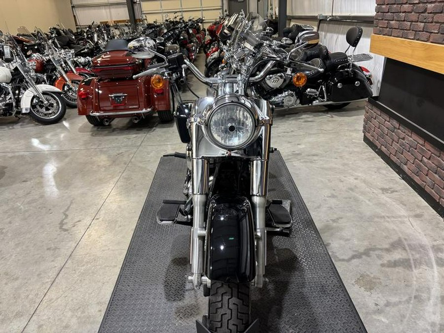 2012 Harley-Davidson® FLD - Dyna® Switchback™