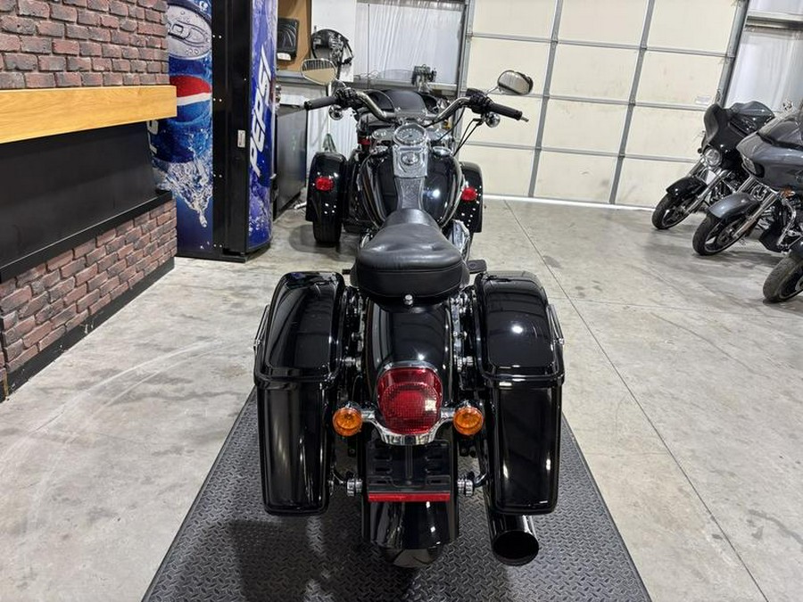 2012 Harley-Davidson® FLD - Dyna® Switchback™