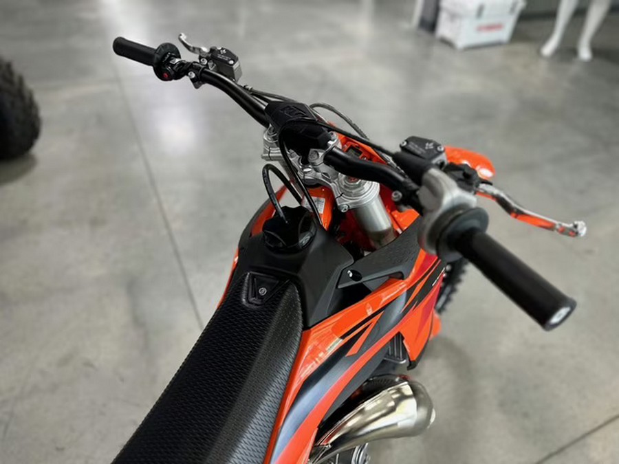 2025 KTM SX