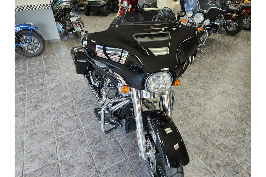 2021 Harley-Davidson® Street Glide FLHX