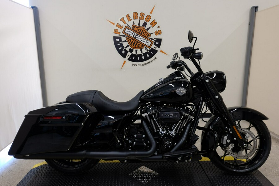 2024 FLHRXS Road King® Special - In Vivid Black