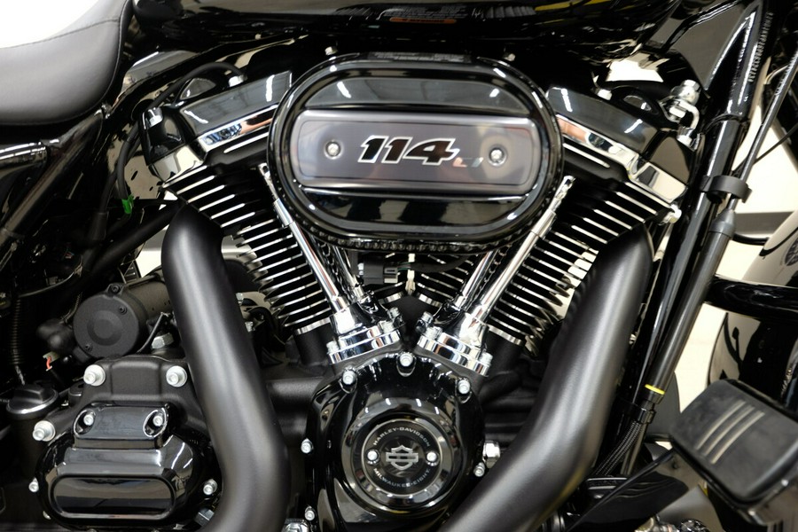 2024 FLHRXS Road King® Special - In Vivid Black