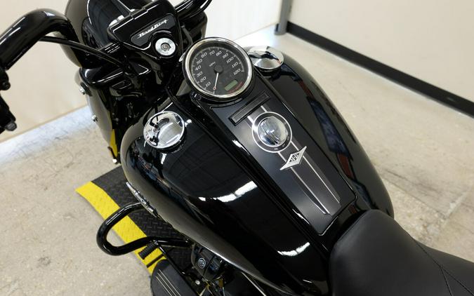 2024 FLHRXS Road King® Special - In Vivid Black