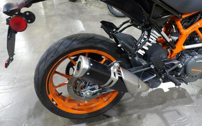 2021 KTM Duke 390