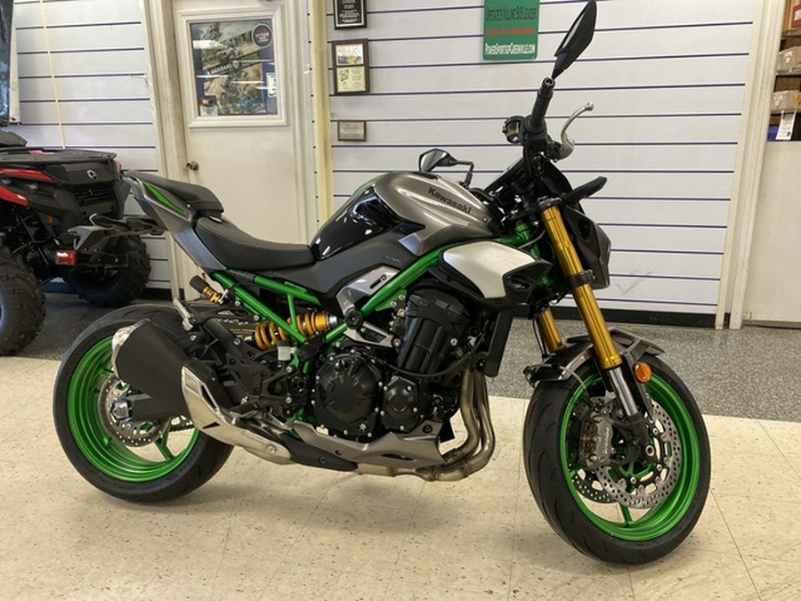 2025 Kawasaki Z900 SE ABS