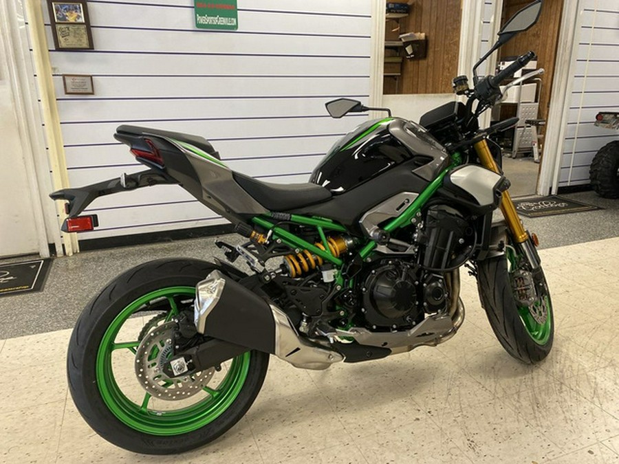 2025 Kawasaki Z900 SE ABS
