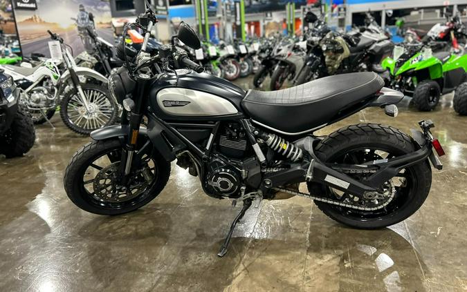 2022 Ducati SCRAMBLER ICON DARK