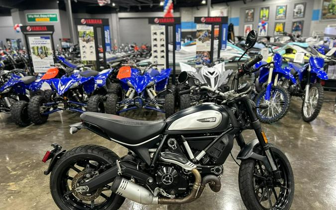 2022 Ducati SCRAMBLER ICON DARK