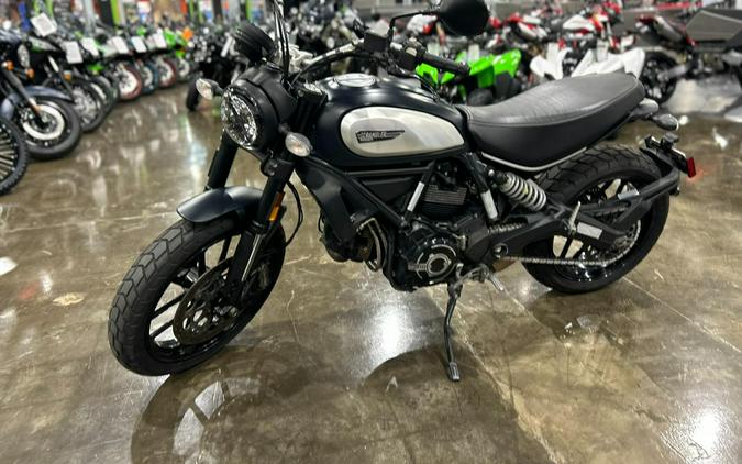 2022 Ducati SCRAMBLER ICON DARK
