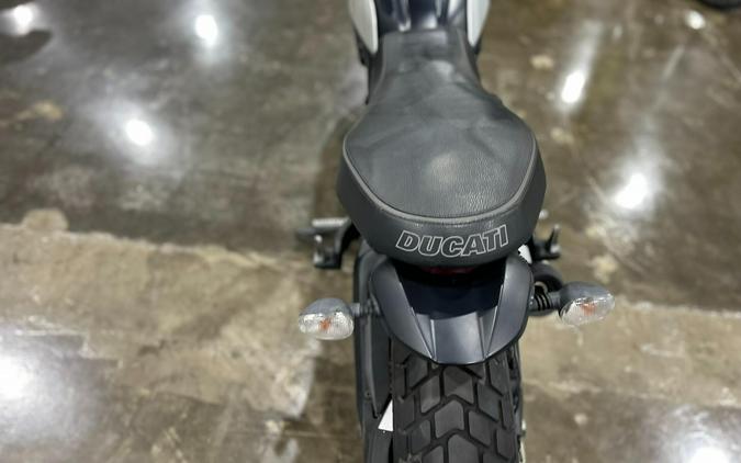 2022 Ducati SCRAMBLER ICON DARK