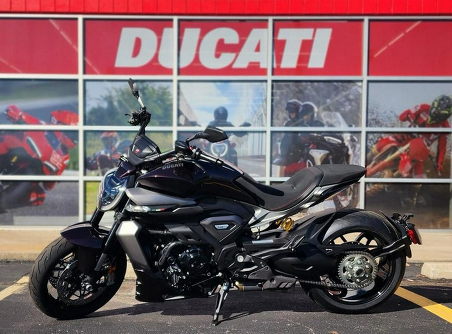 2026 Ducati XDiavel V4 Black Lava