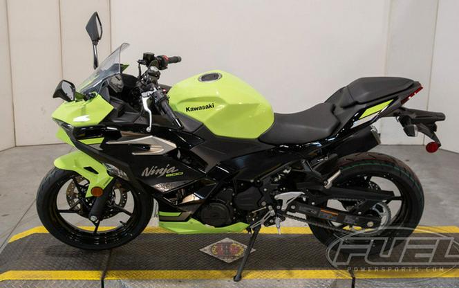 2026 Kawasaki Ninja 500 ABS Metallic Yellowish GreenEbony