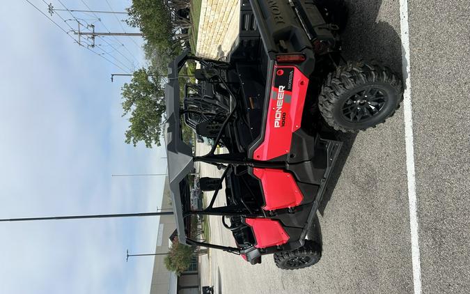 2023 Honda Pioneer 1000-6 Crew Deluxe
