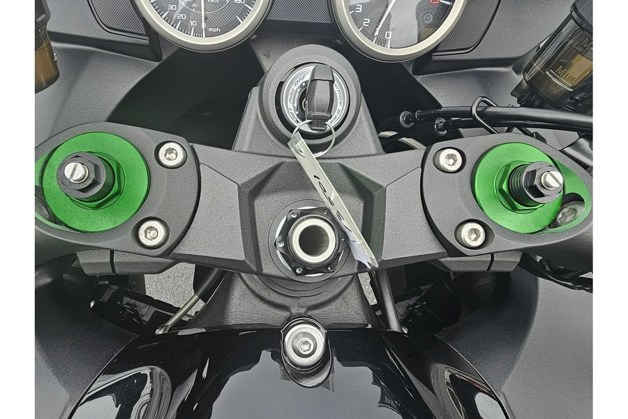 2020 Kawasaki Ninja® ZX™-14R ABS