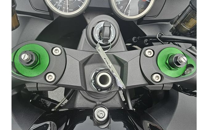 2020 Kawasaki Ninja® ZX™-14R ABS