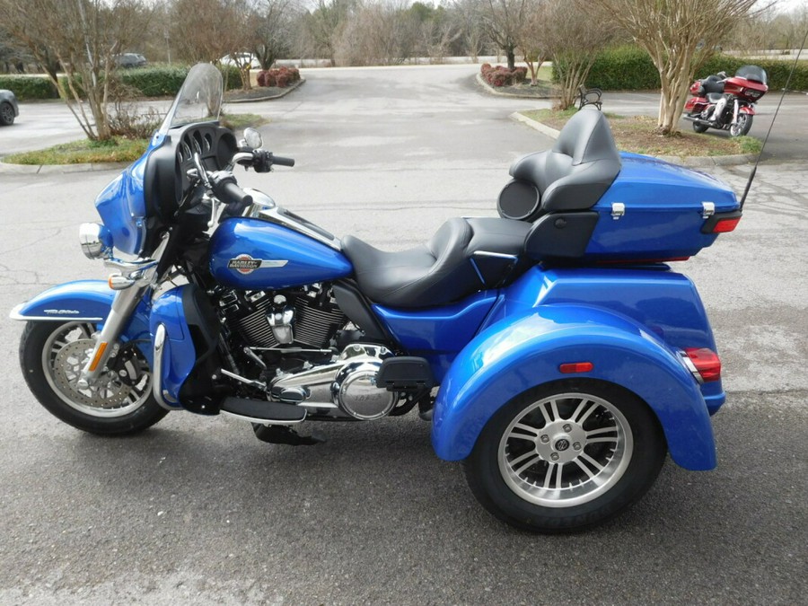 2024 Harley-Davidson Tri Glide Ultra Blue Burst