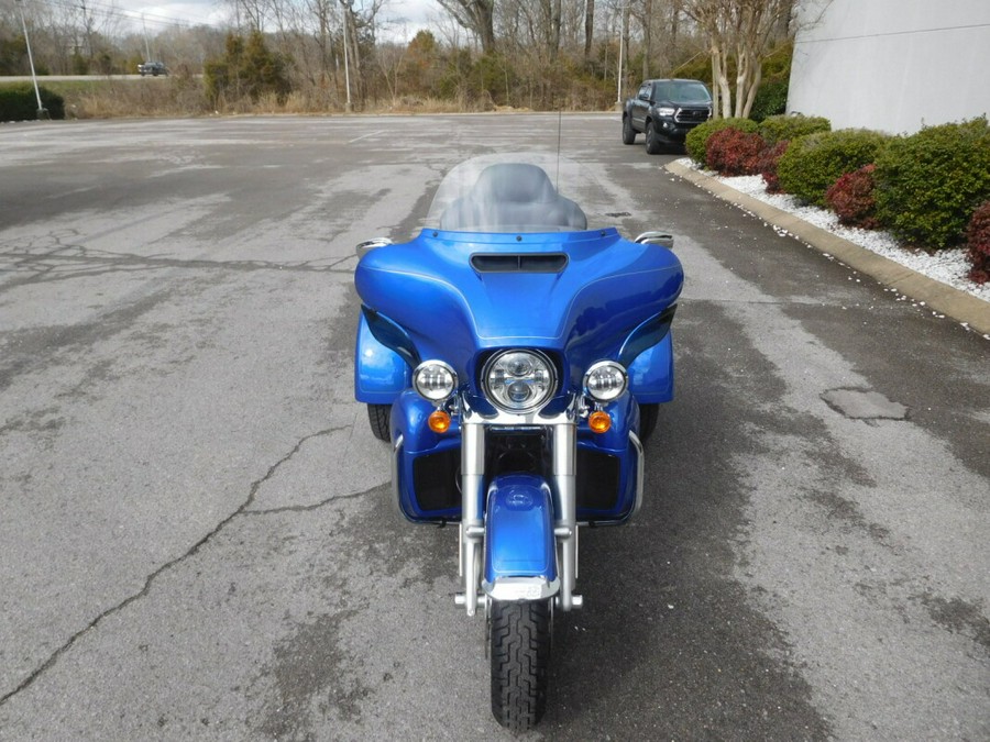 2024 Harley-Davidson Tri Glide Ultra Blue Burst